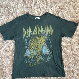 Daydreamer Washed Black Def Leppard Tee